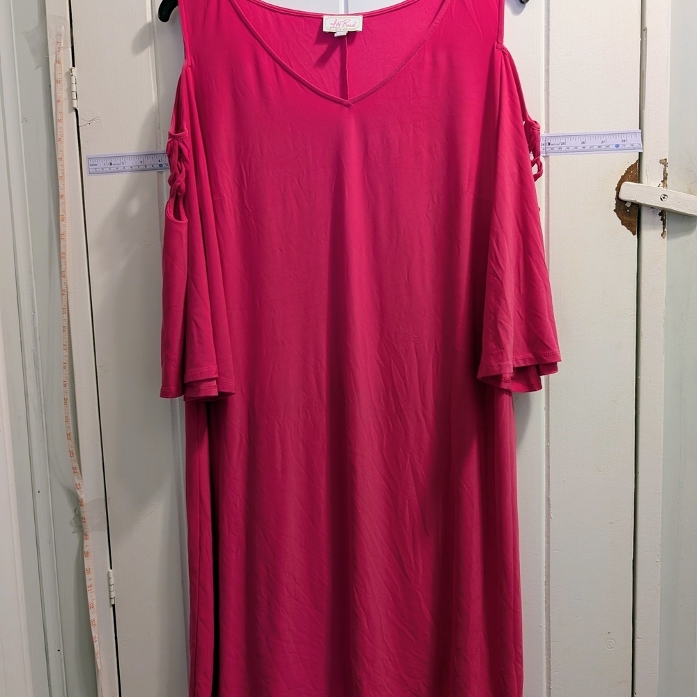 Ivy Road 2X Vibrant NWOT Berry Colored Cold Shoulder Bell Sleeve Dress